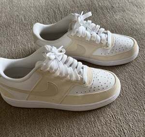 Nike Court Vision Low Women's Sneakers IB4014-110